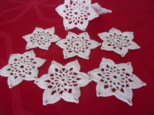 6. Vánoční vločka 8 cm