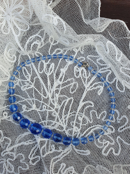 Holka modrooká — foto 1