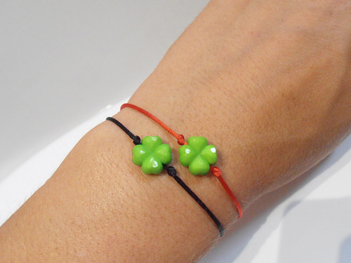 *Čtyřlístek* saténový náramek (Unisex) - Kabbalah