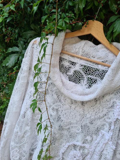 Boho v bílé, svetřík-uni velikost,oversize — foto 1