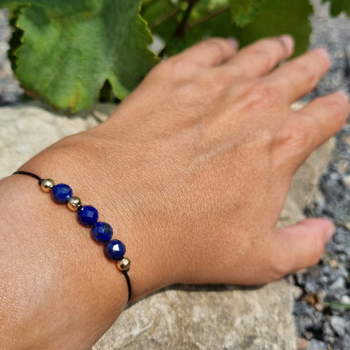 Náramek LAPIS LAZULI šňůrkový 6mm GOLD