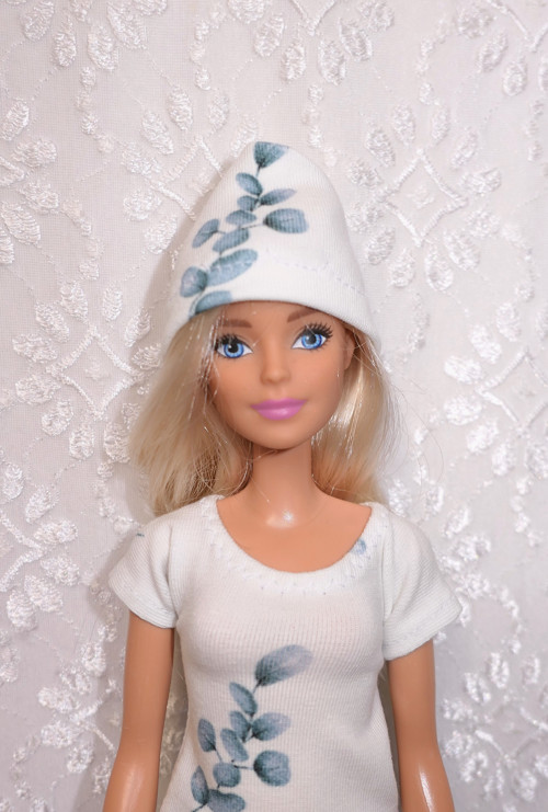 Čepice pro Barbie — foto 1