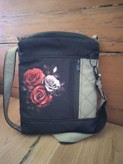 Crossbody Taštička růže — foto 1