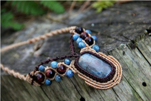 Boho náhrdelník s duhovým labradoritem — foto 1