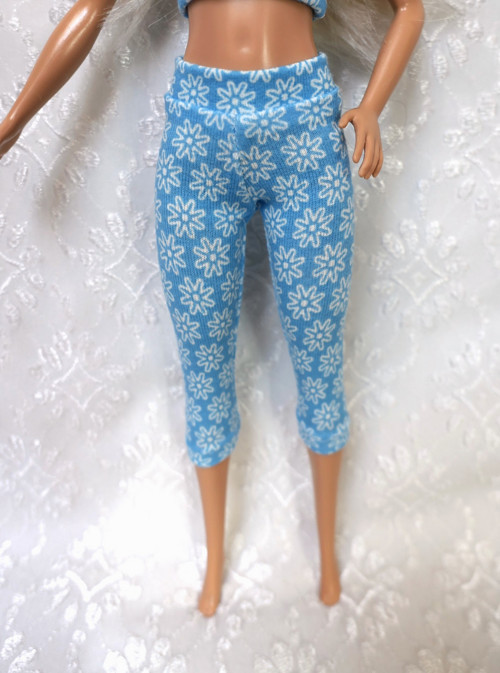 Capri legíny — foto 1