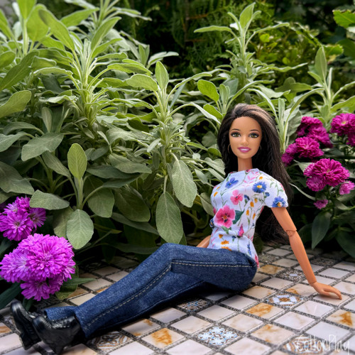Tmavě modré džíny pro Barbie — foto 1