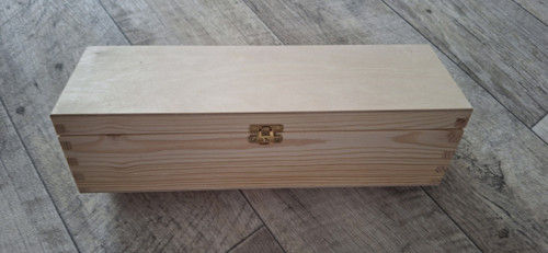 DŘEVĚNÁ KRABIČKA NA LÁHEV VÍNA 35x11x10 cm