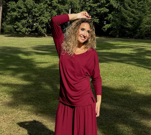 Netopýří tunika prodloužená vínová — foto 1