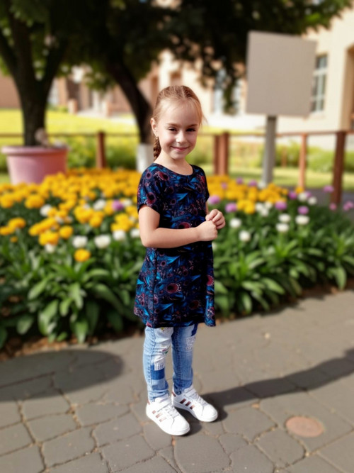 Dětské šaty viskozové pírka 116