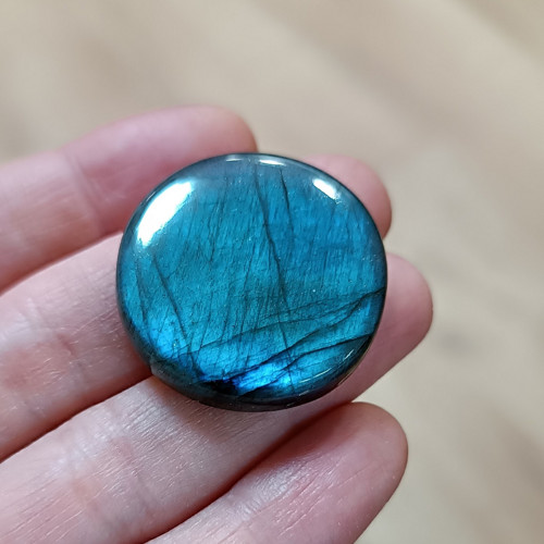Labradorit, ID 4245, průměr 29 mm