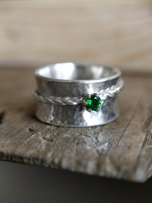 Spinner hravý prsten Les — foto 1