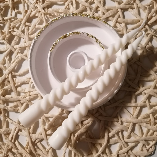 Svíce vysoká 14cm