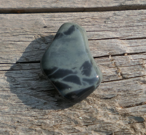 Obsidián pavoučí (24 mm) V480