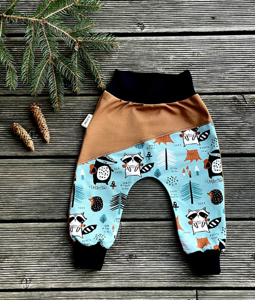 Tepláčky baggy JEZEVEC A MÝVAL