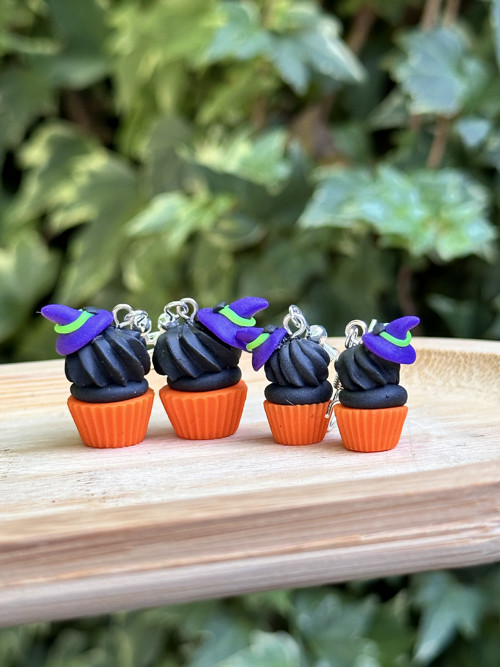 Čarodějnický cupcake černý velký- visící