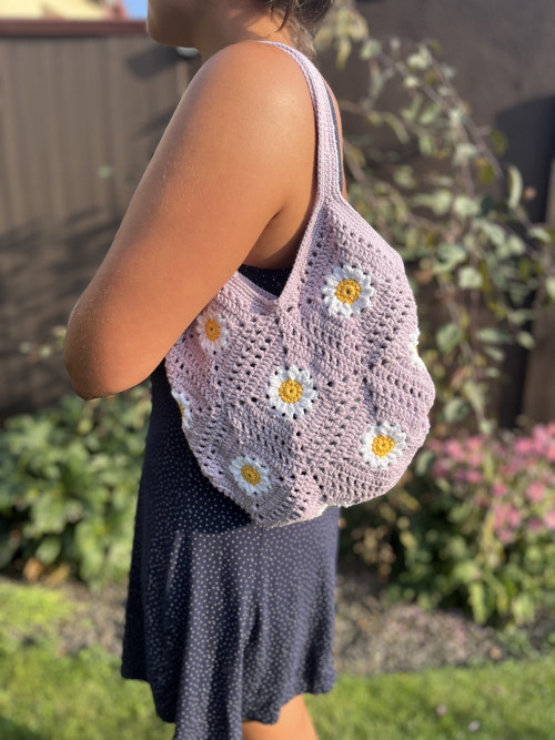 Háčkovaná kabelka Daisy - lila — foto 1