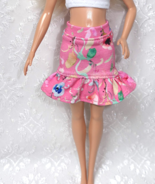 Sukně s volánkem pro Barbie — foto 1