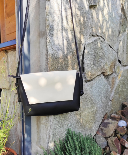 Iris mini bag smetanová s černou
