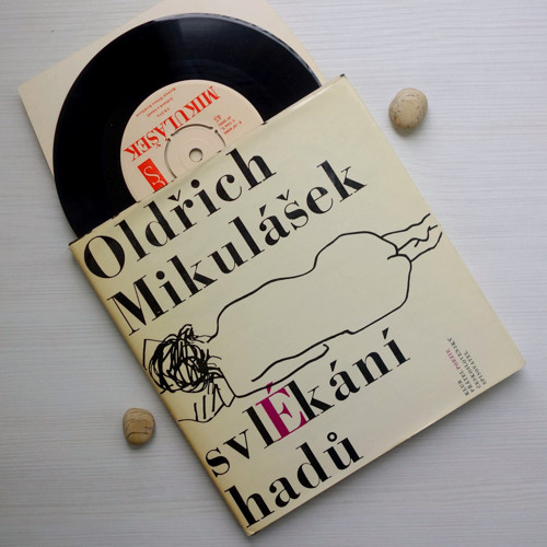 Mikulášek: Svlékání hadů, kniha + gramodeska