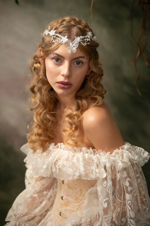 Svatební tiara "dech zimy" - motýlek