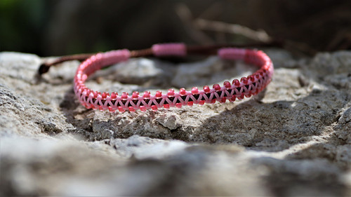 Náramek macramé "s růžovou"