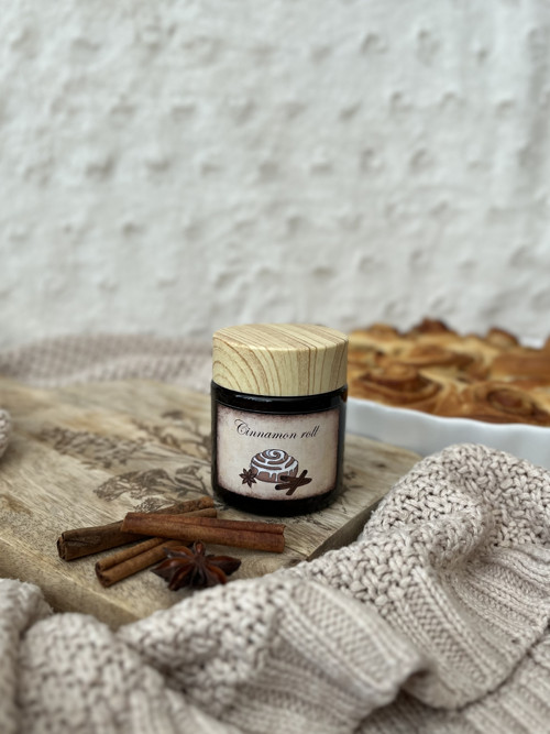 Svíčka Skořicová rolka 90 ml