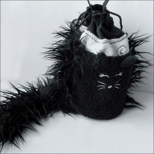 Divoký kocour - halloweenská pompadurka