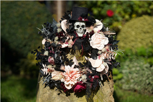 Halloweenský Gothic věnec bordó růžový — foto 1