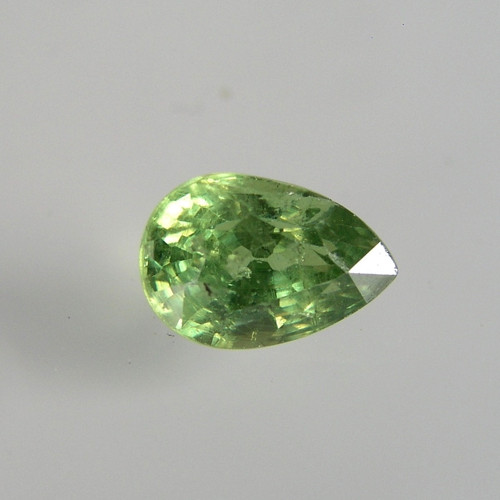 Sytě zelený Demantoid, 0,85 ct., 6,6x4,4x3,7 mm