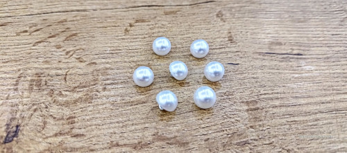 Perličkové gombičky 10 mm - Biele