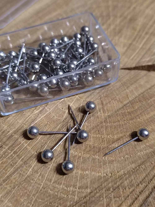 Špendlíky chirurgická ocel délka 15 mm barva nikl