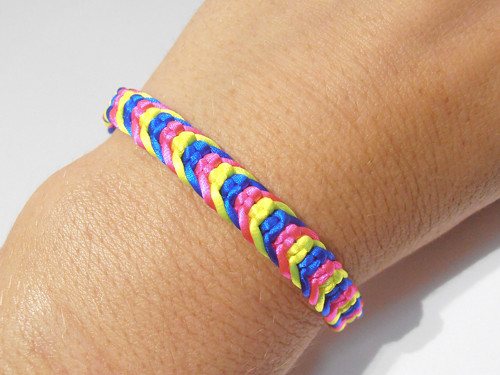 *Macramé saténový neonový náramek - Unisex*