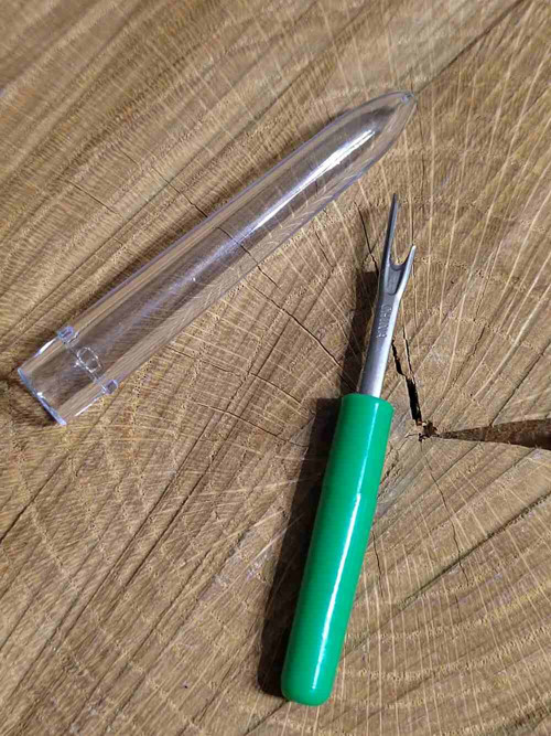 Páráček délka 6,5 cm zelená