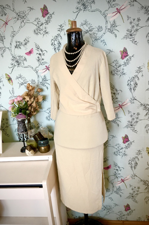 Šaty elegantní prvorepublikový look — foto 1