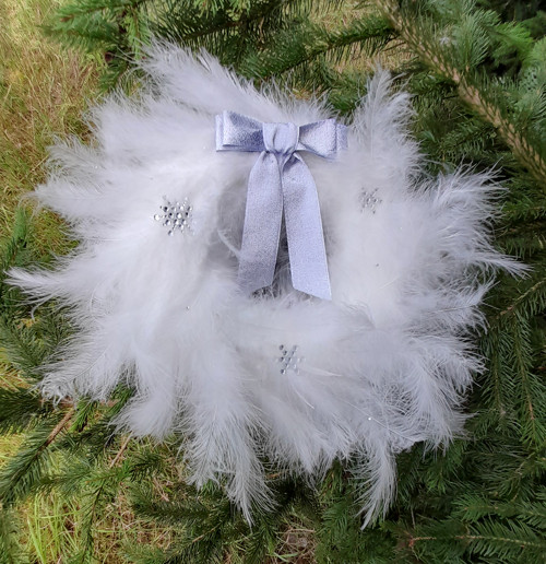 Peříčkový třpytivý věnec s vločkami