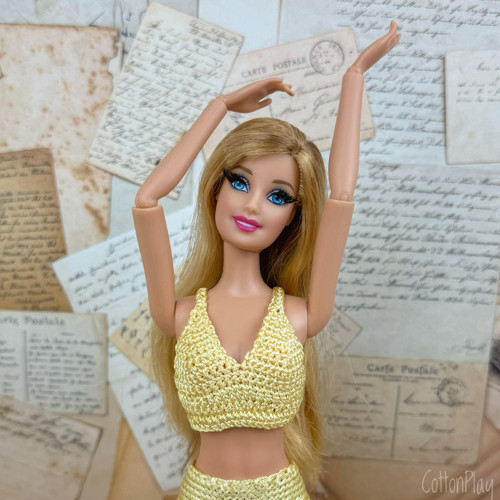 Barbie - zlatý háčkovaný top — foto 1