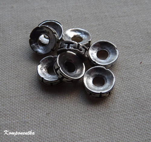 Kovový korálek tibetský vzor 8mm 2kusy