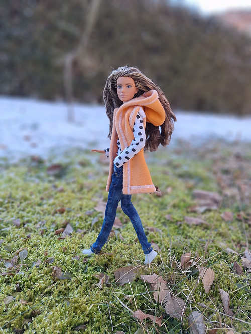 Barbie vestička s kapucí - oranžová č-1
