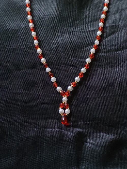 Náhrdelník "Scarlet whisper"