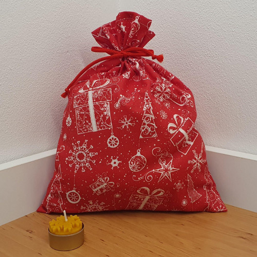 Látkový pytlík-vánoční motiv na červené 25,5x31cm