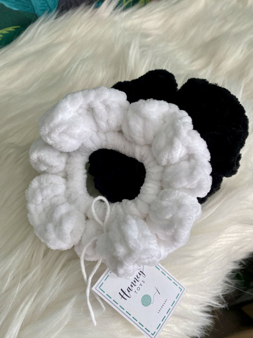 Háčkovaná gumička (scrunchie) - sada 2 ks