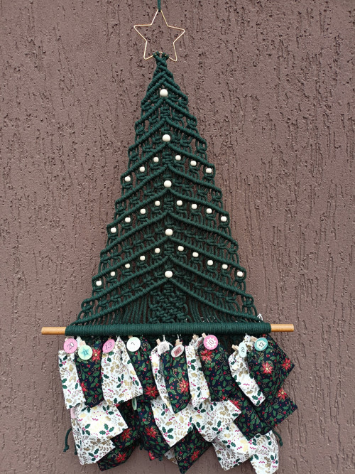 Adventní kalendář, vánoční stromeček, macramé — foto 1