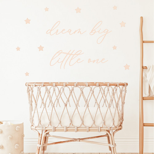 Nápis: dream big little one