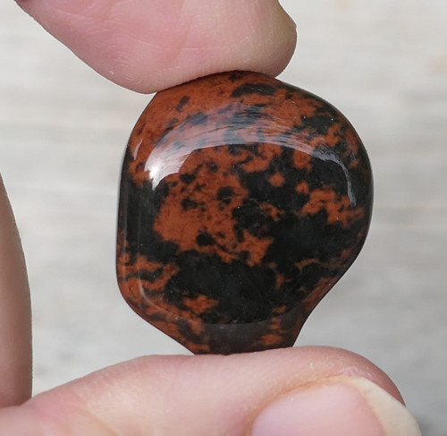 Obsidián mahagonový V611 — foto 1