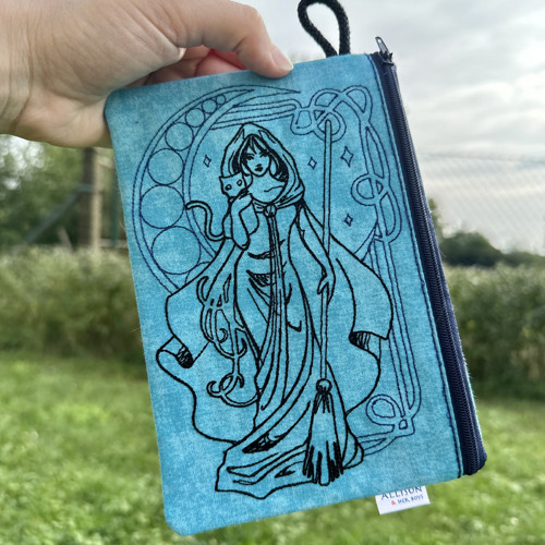 PencilCase Čarodějka