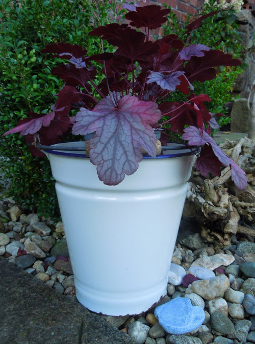 Pěkný smaltovaný kbelík