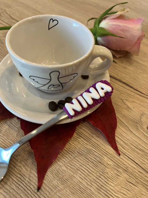 Lžička se jménem Nina