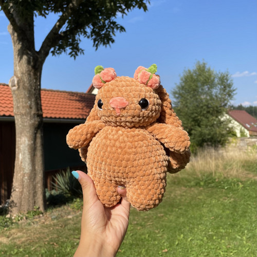 Háčkovaný dýňový králíček — foto 1