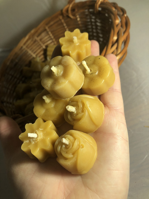 Mini včelí čajová svíčka bal.8 ks