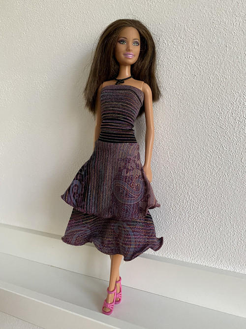 Šaty na panenku Barbie — foto 1